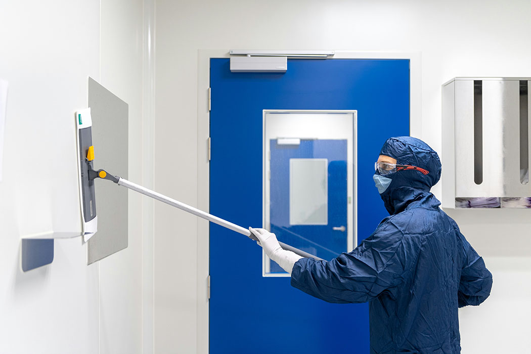 Cleanroom Cleaning - Particle