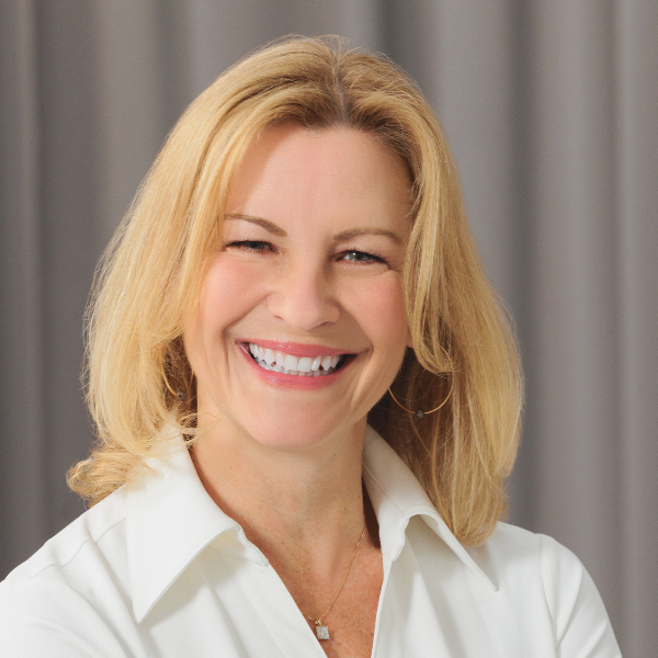 Laurie Sewell website headshot