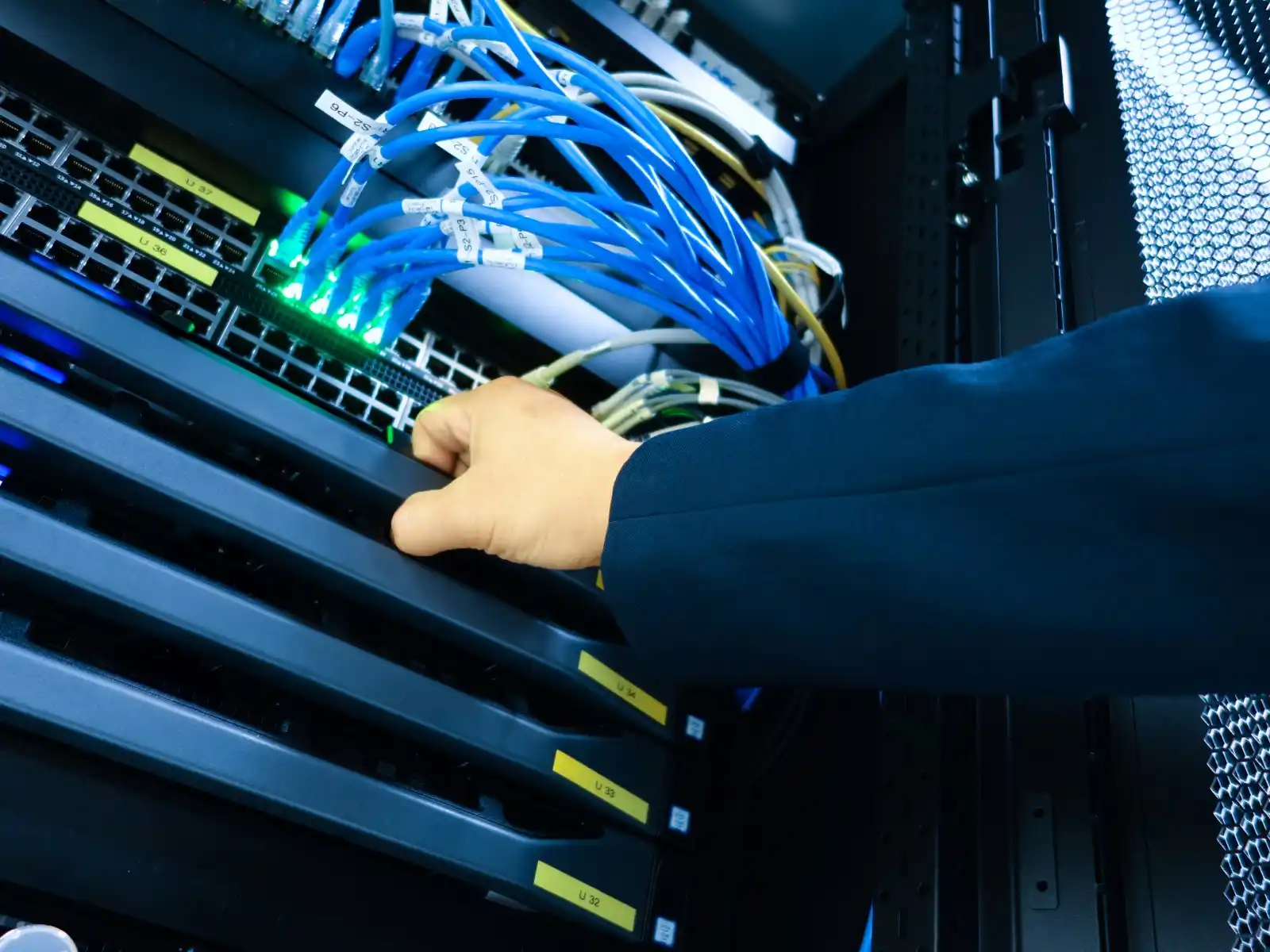 Data Center Specialized Cleaning Program