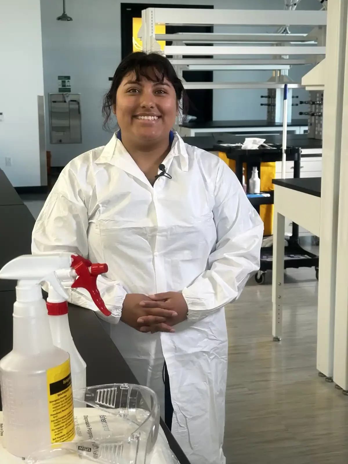 GMP Cleanroom Worker