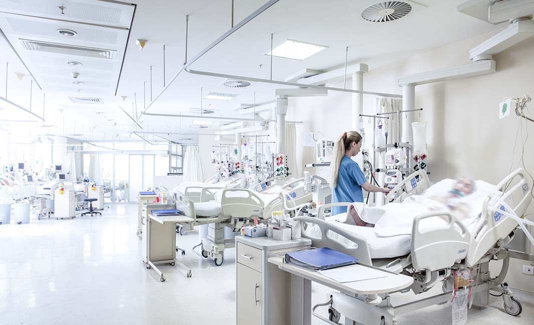Emergency Surge Cleaning in Hospitals: Best Practices for Disinfection, Waste Management, and Rapid Response