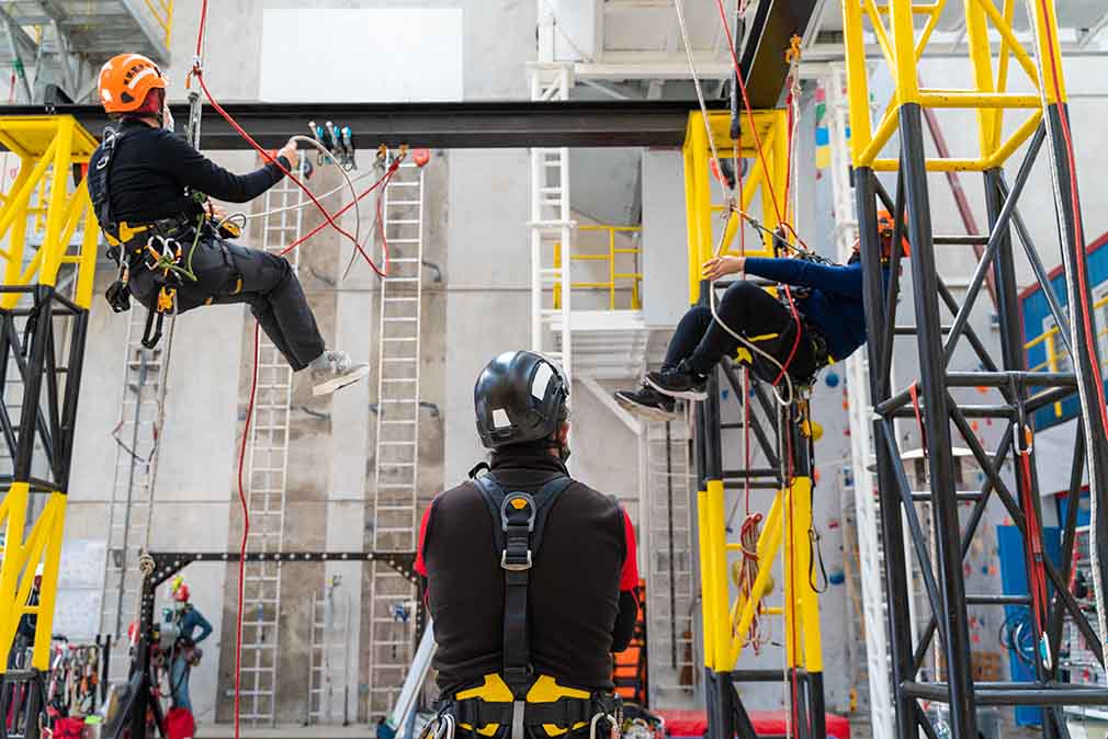 High-Bay and Hangar Cleaning Challenges and Solutions